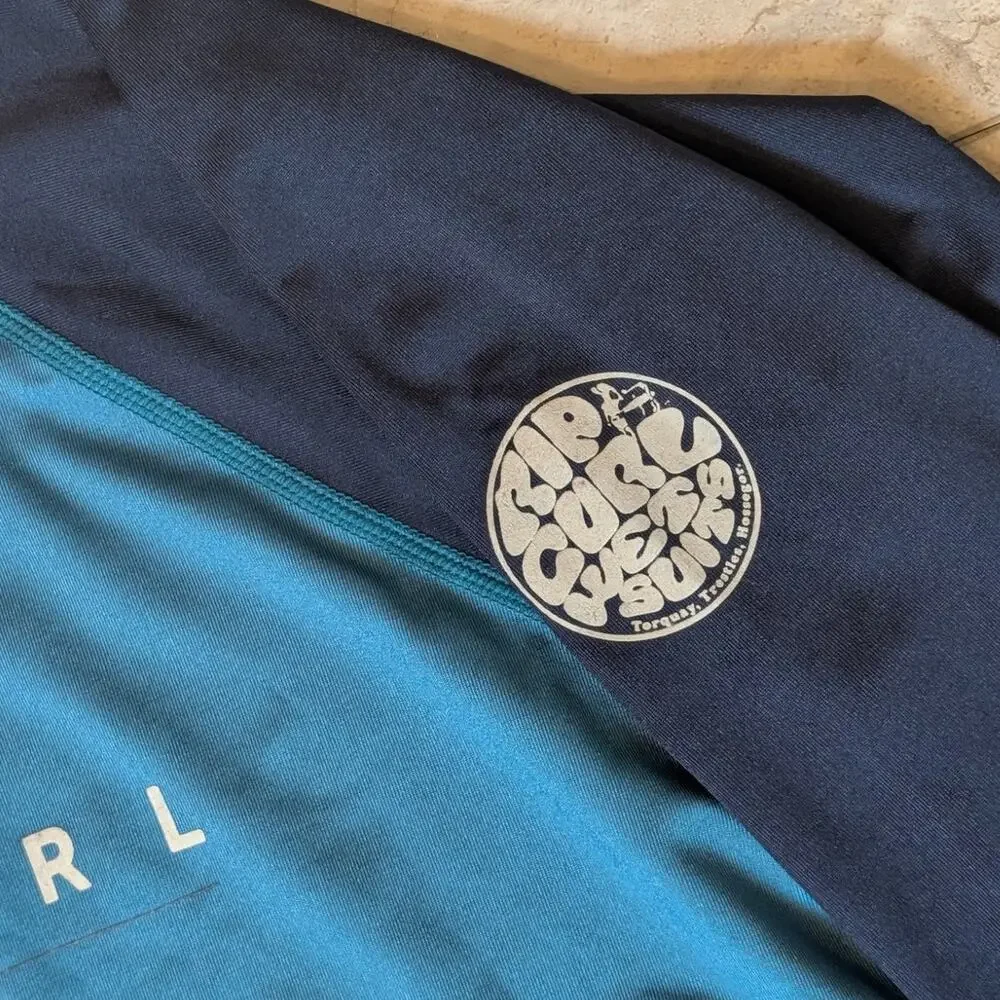 Rip Curl Boy's Shockwaves Blue Long Sleeve UV Rashguard Size 10